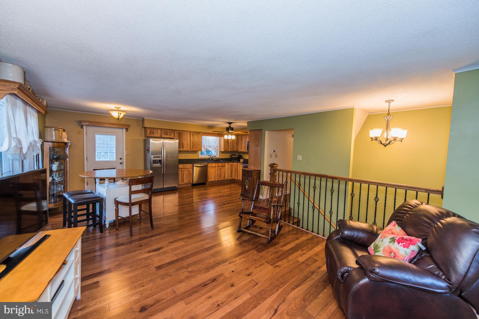 MEL-LON EAST - Residential