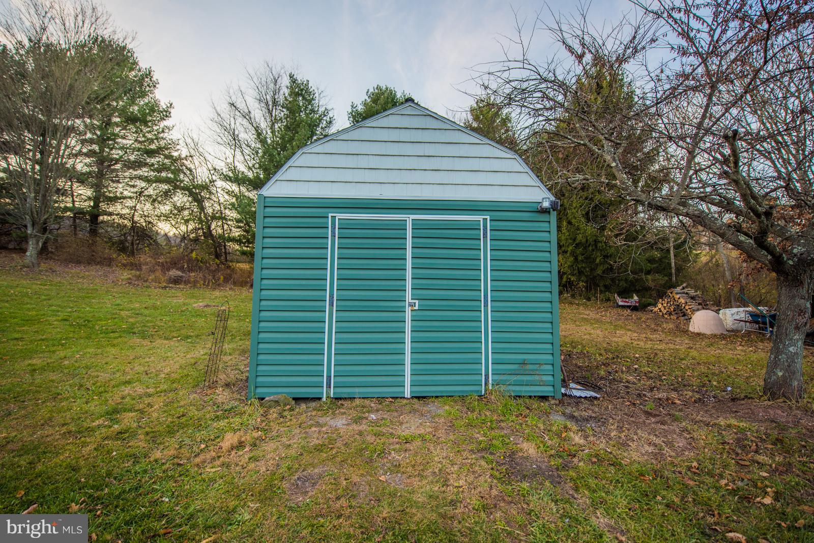 MEL-LON EAST - Residential