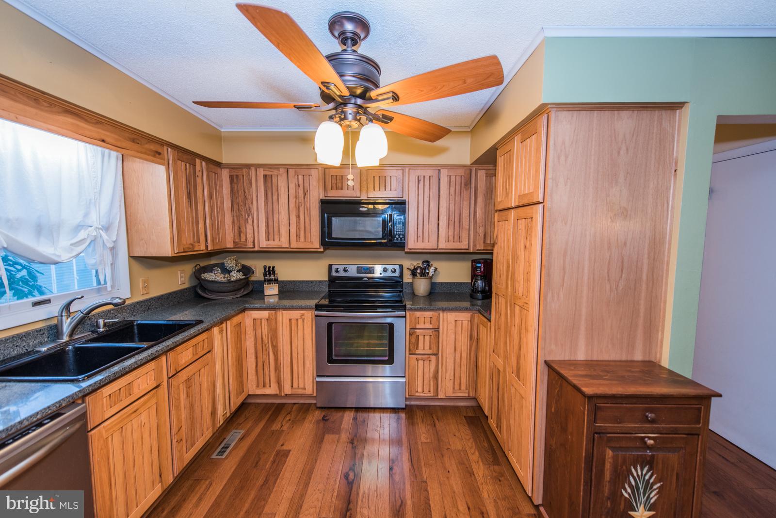 MEL-LON EAST - Residential