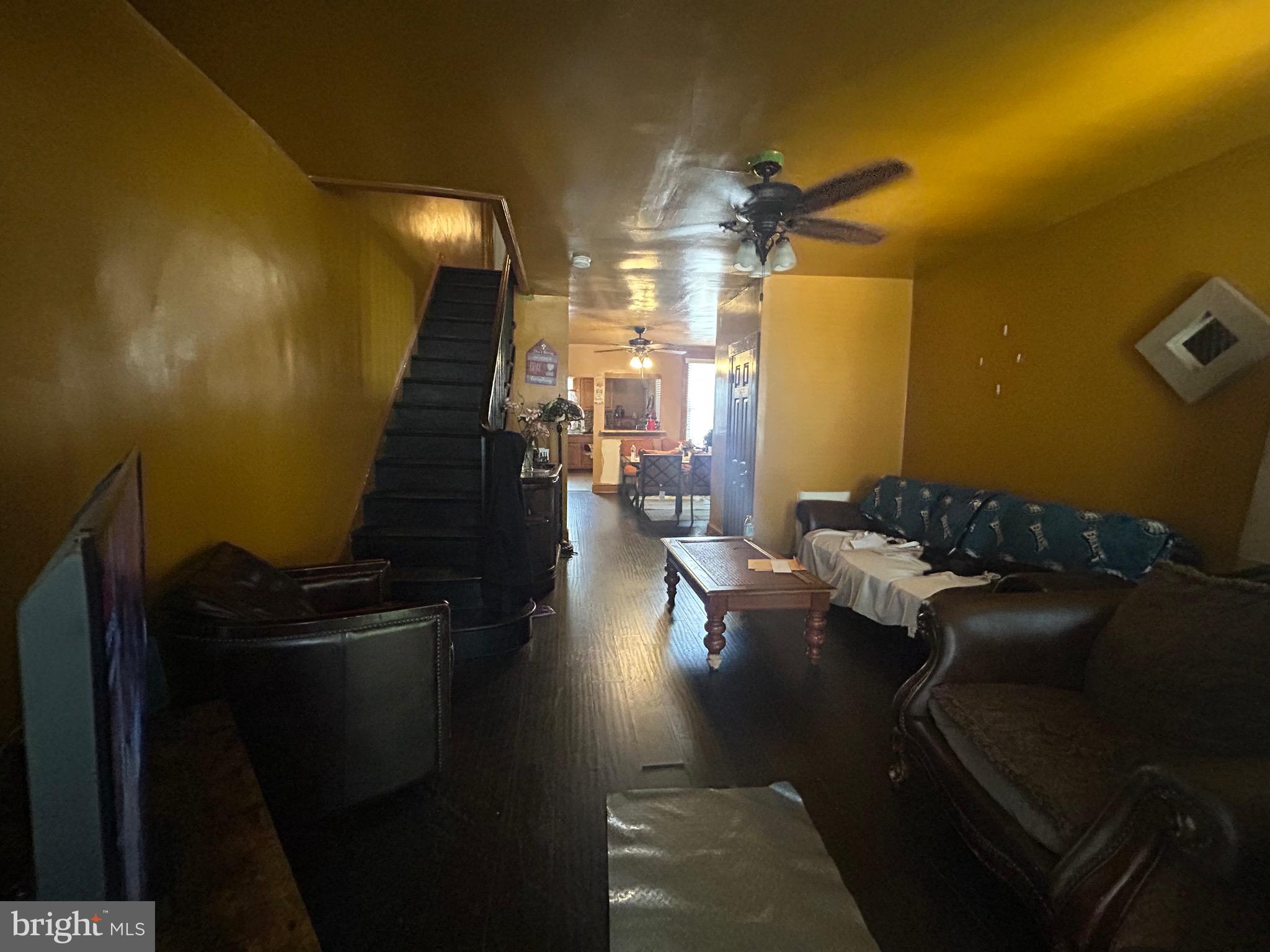 EAST OAK LANE - Residential