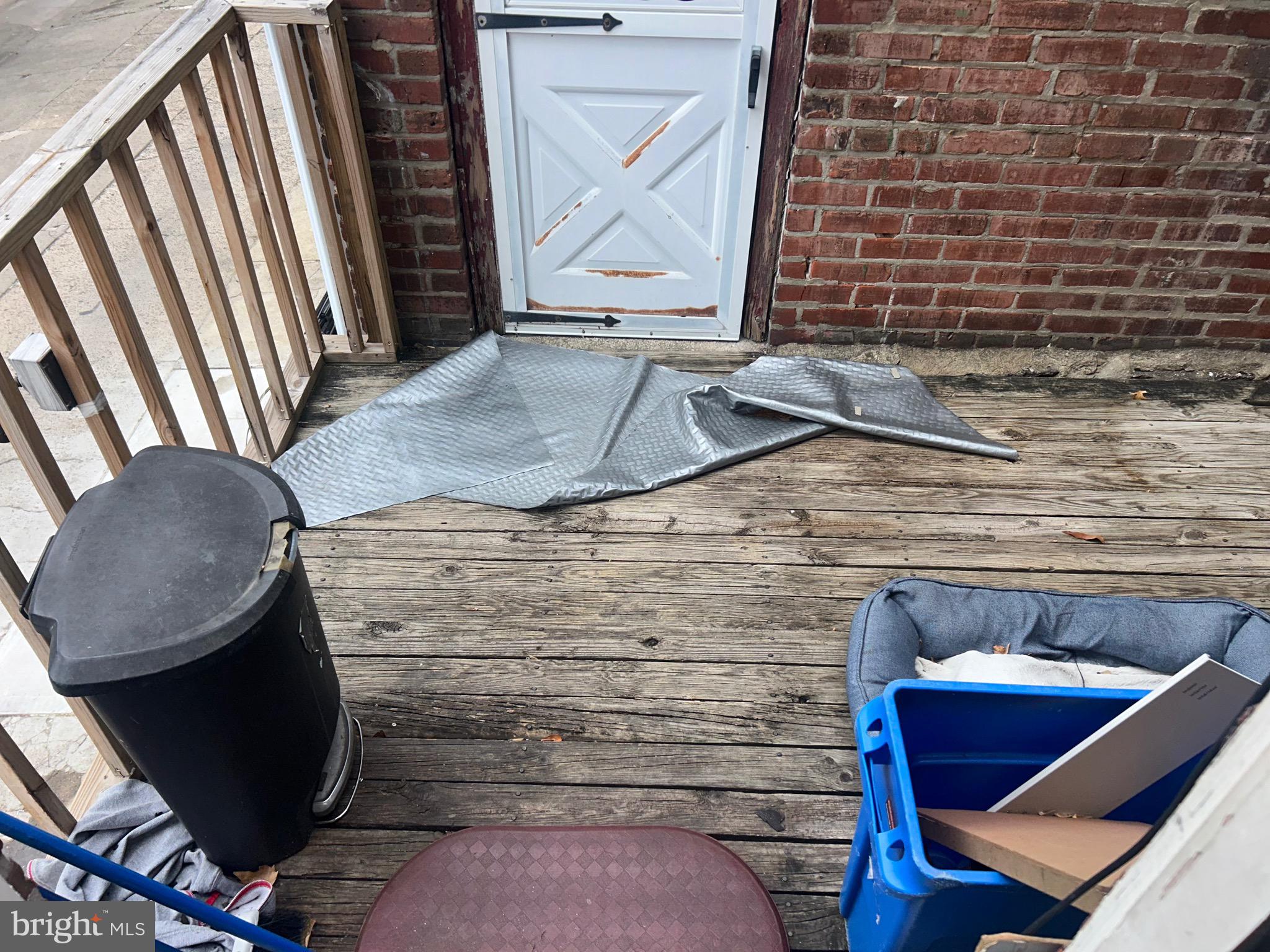 EAST OAK LANE - Residential