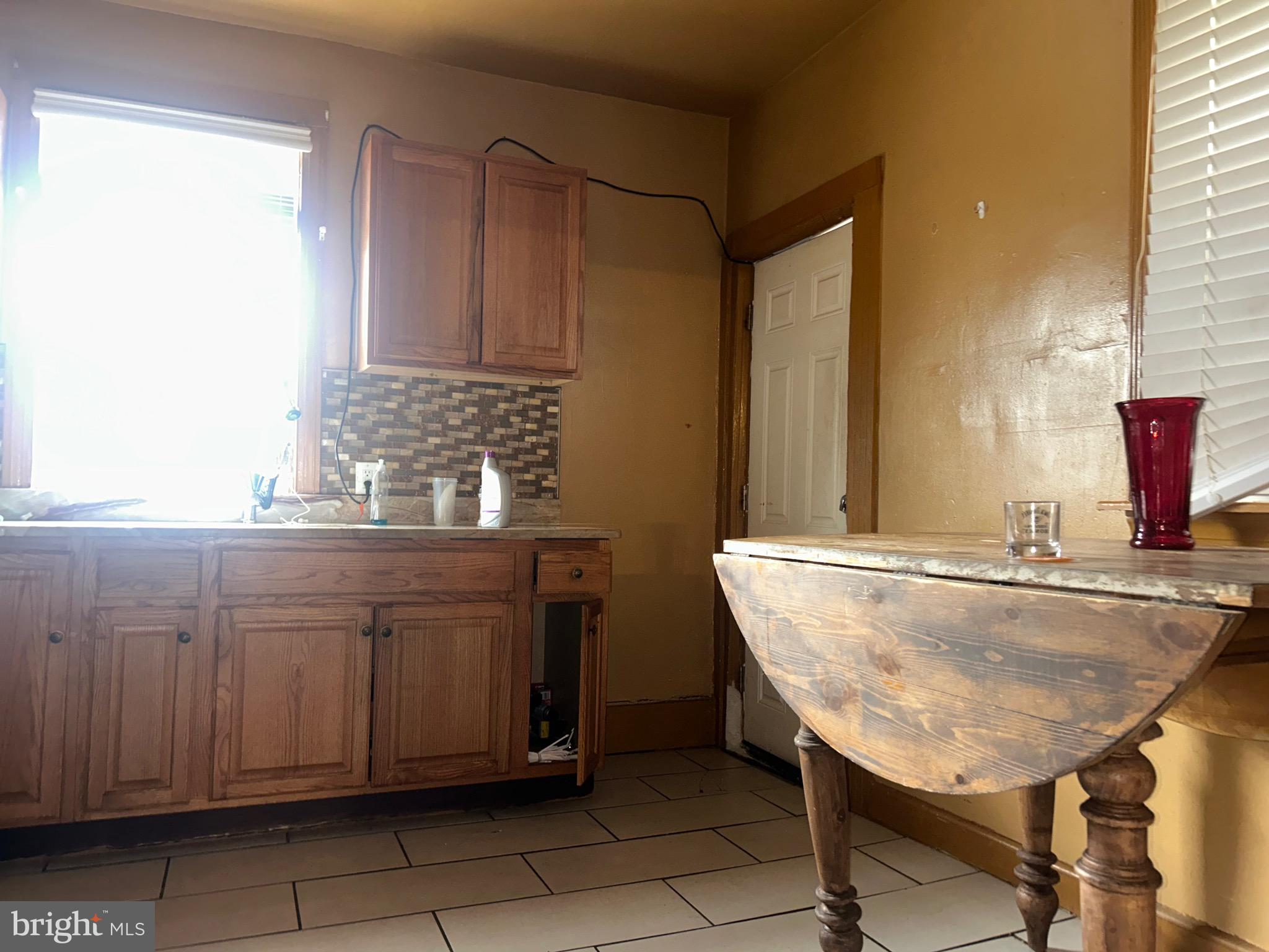 EAST OAK LANE - Residential