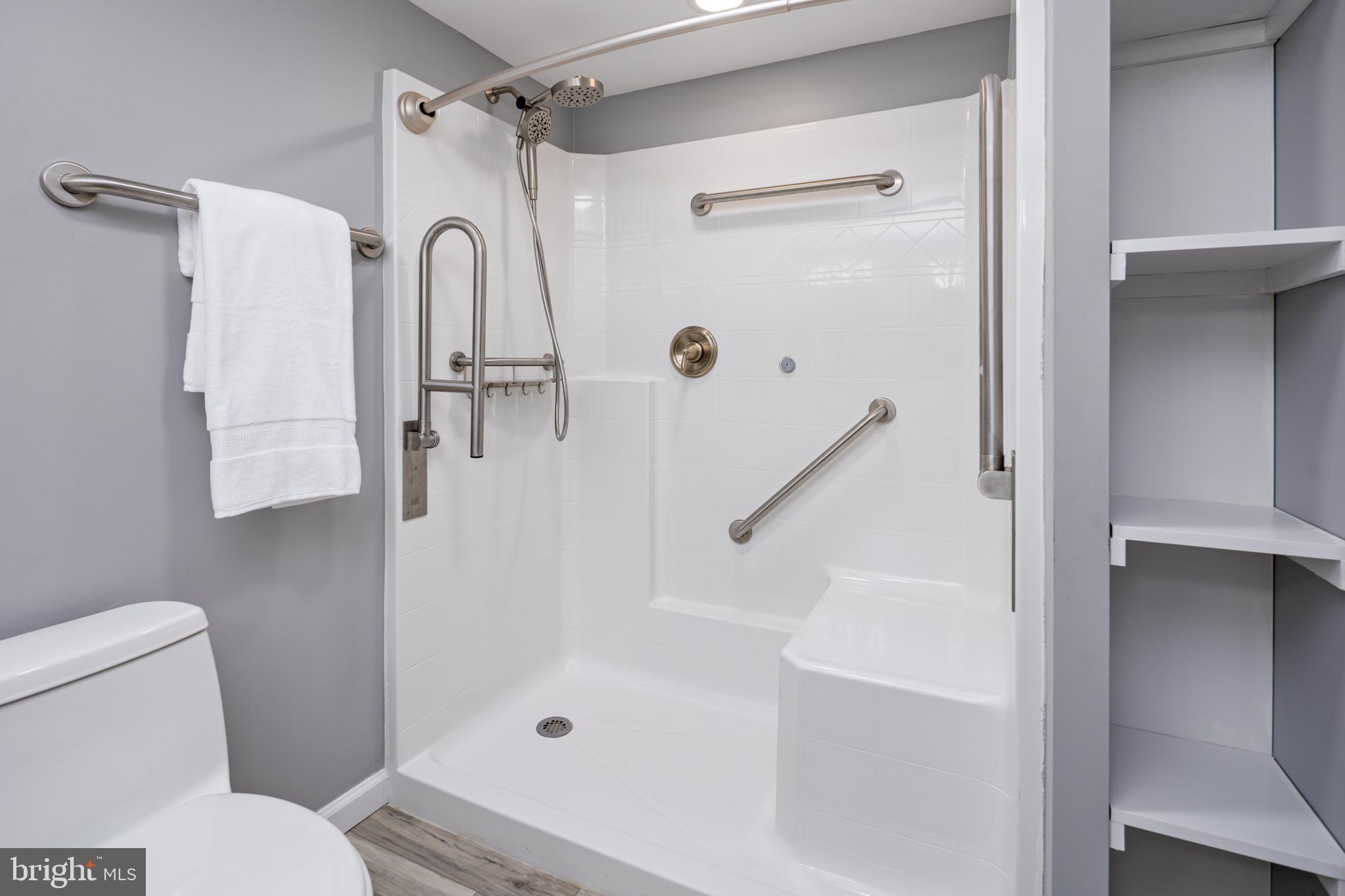 KENT ISLAND ESTATES - Residential