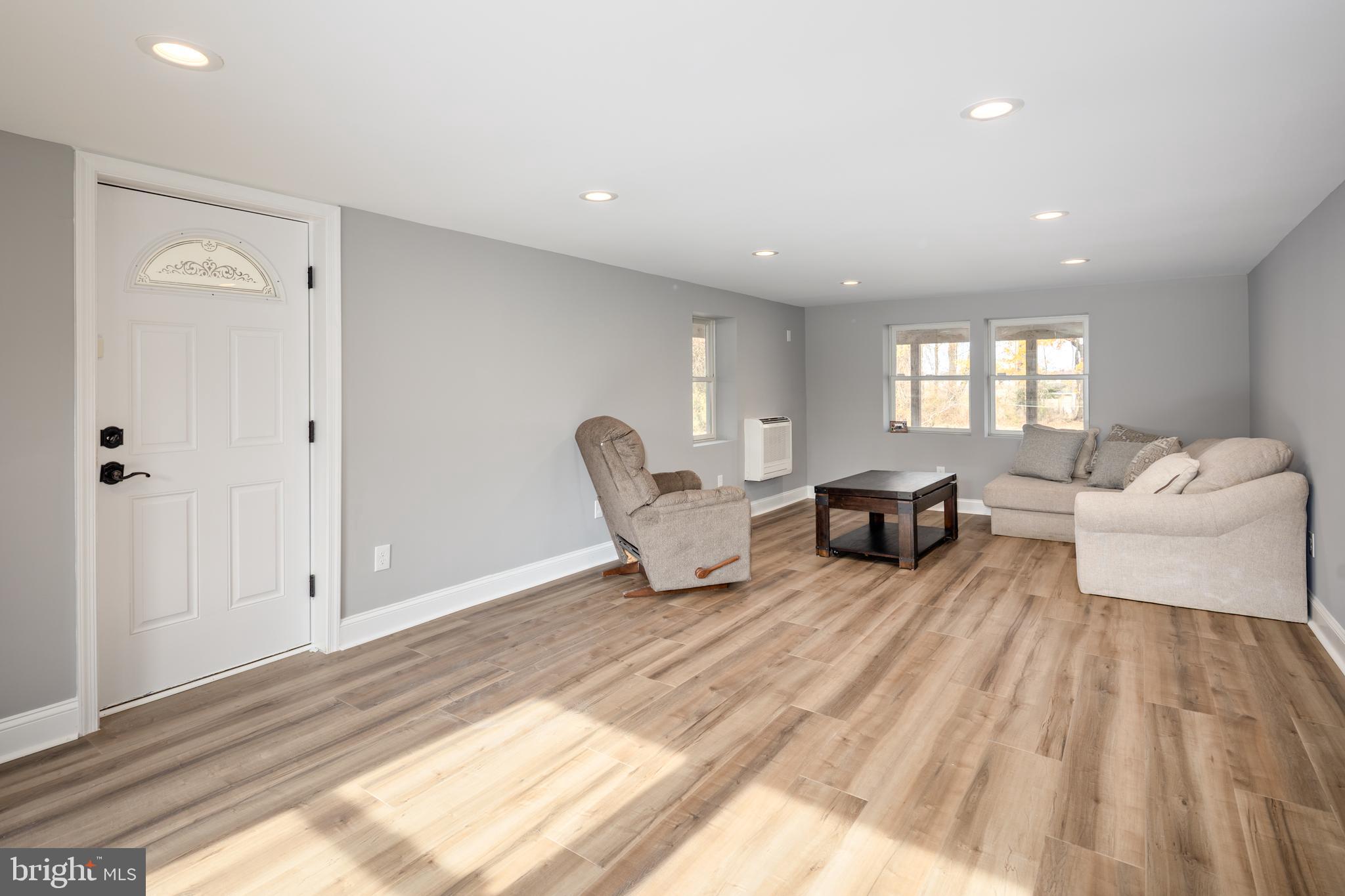 KENT ISLAND ESTATES - Residential