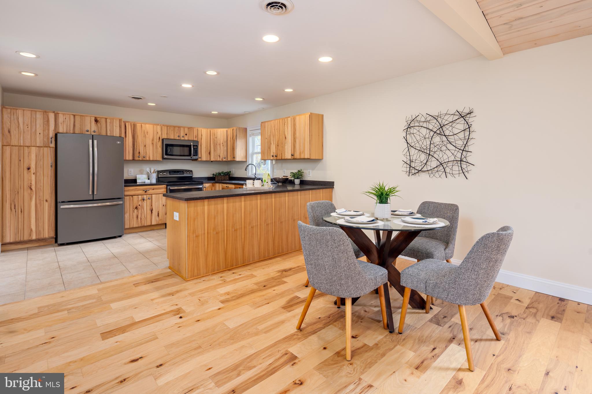 KENT ISLAND ESTATES - Residential