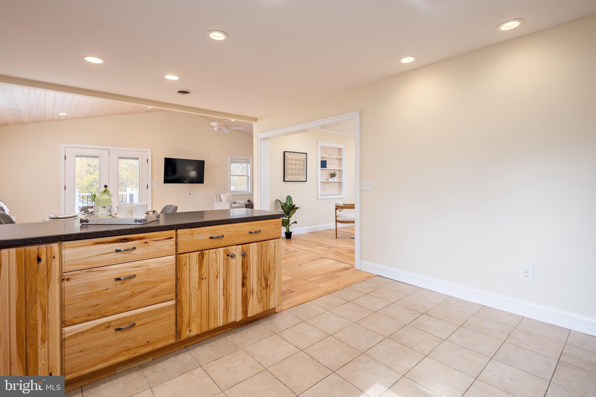 KENT ISLAND ESTATES - Residential