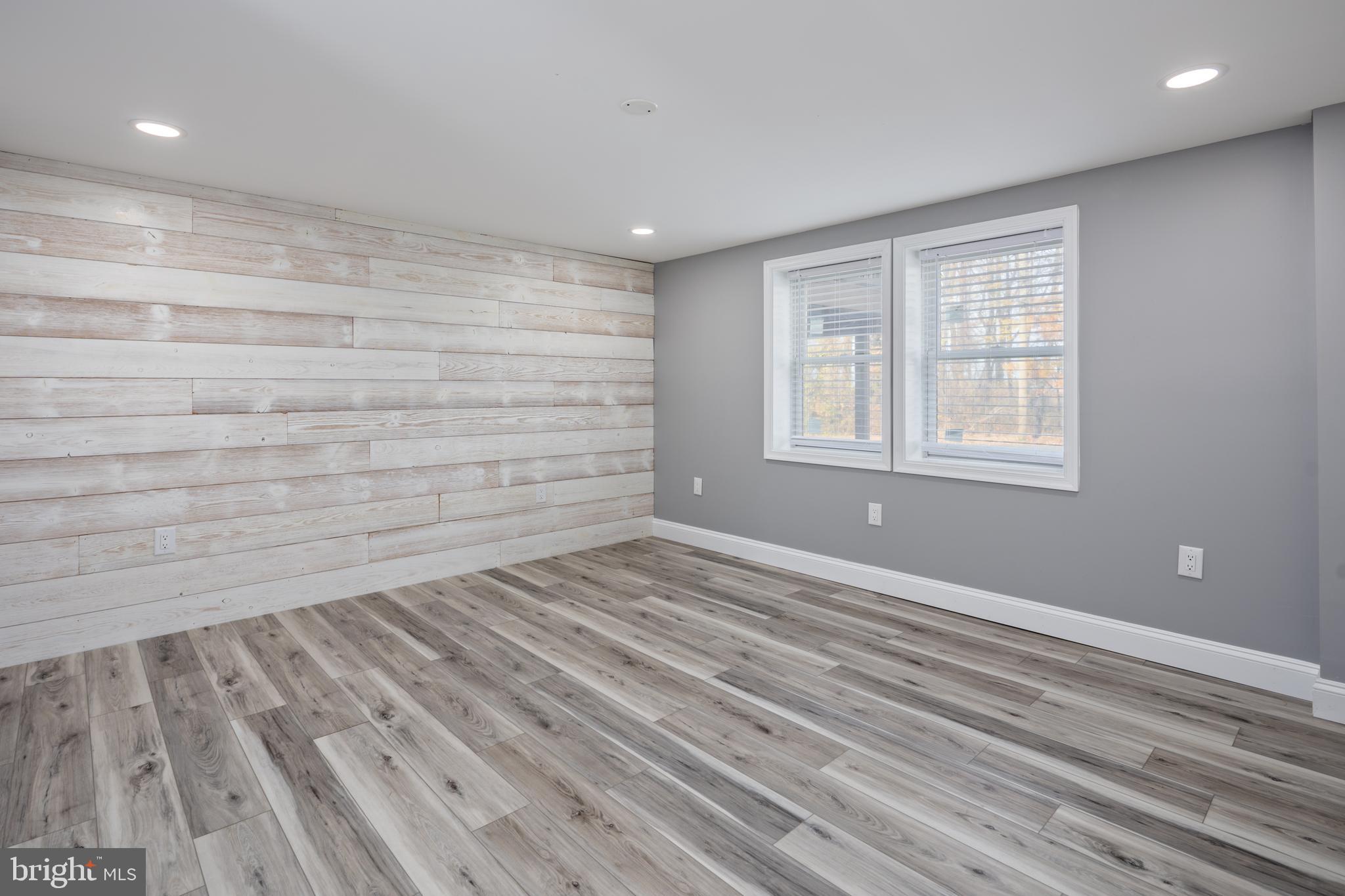 KENT ISLAND ESTATES - Residential