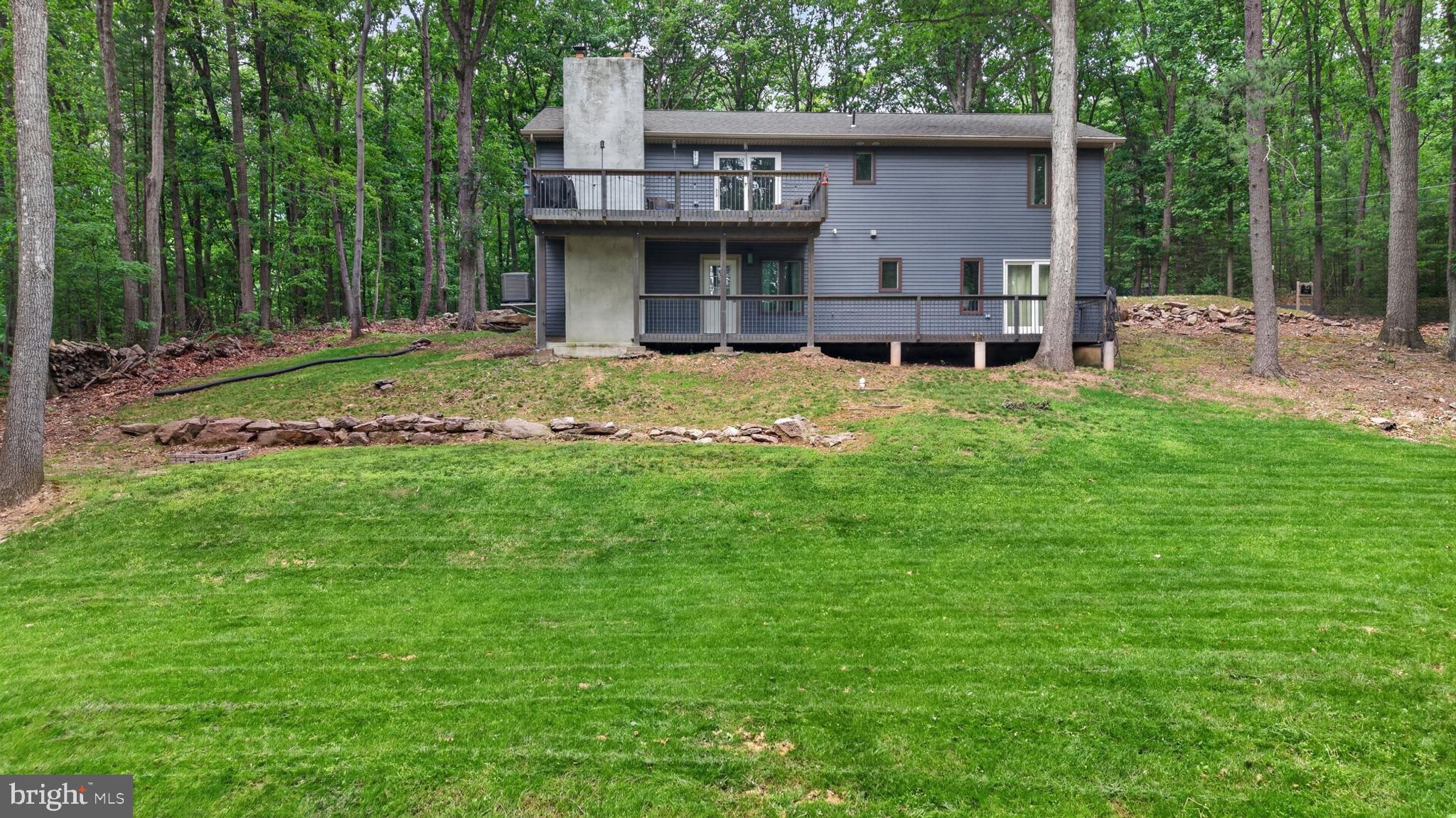141 HUCKLEBERRY LANE