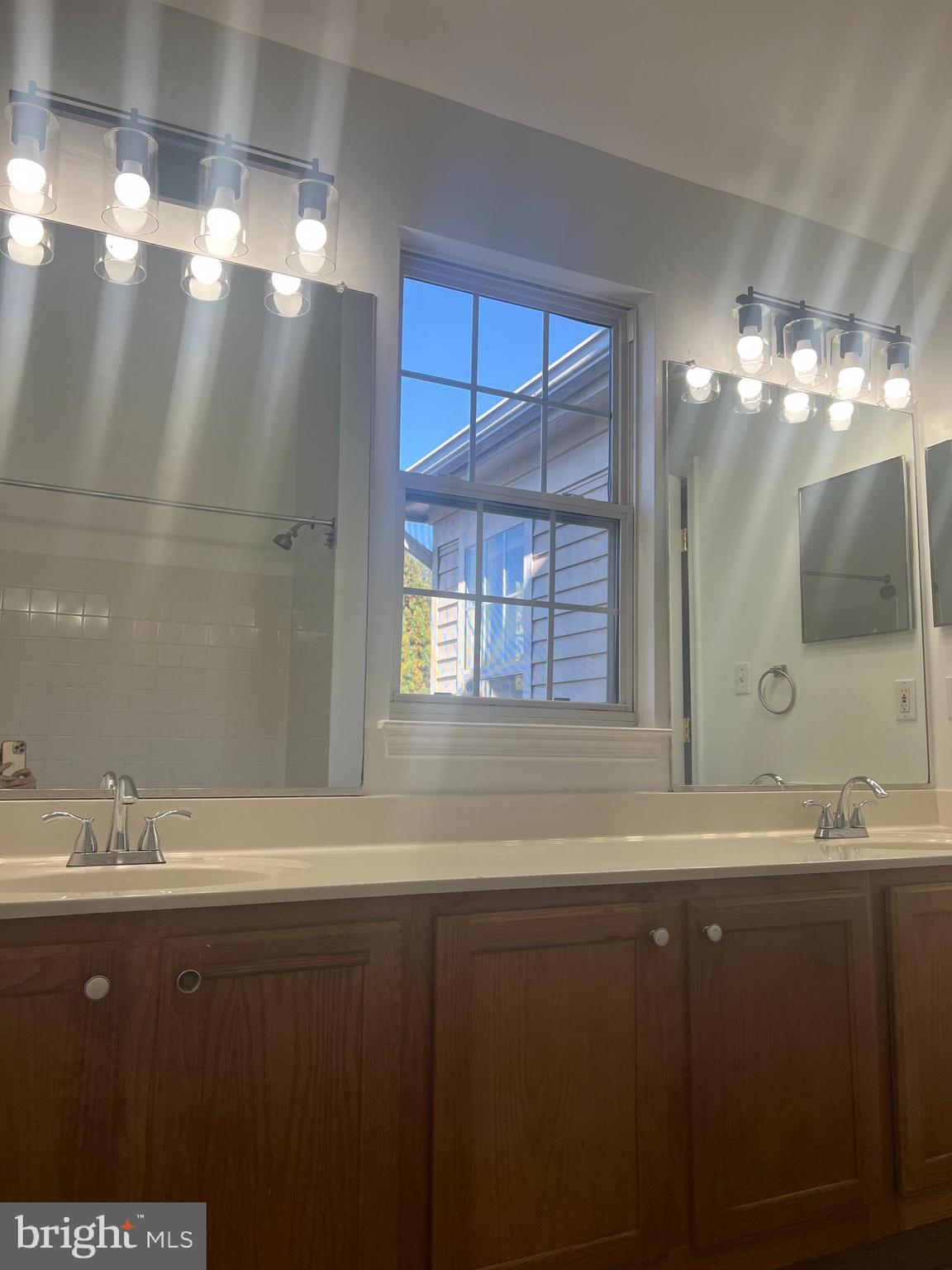 BLOOMS CROSSING - Residential