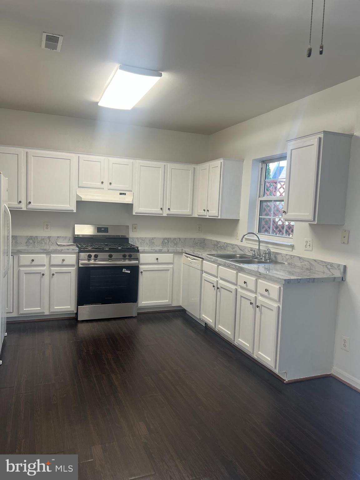 BLOOMS CROSSING - Residential