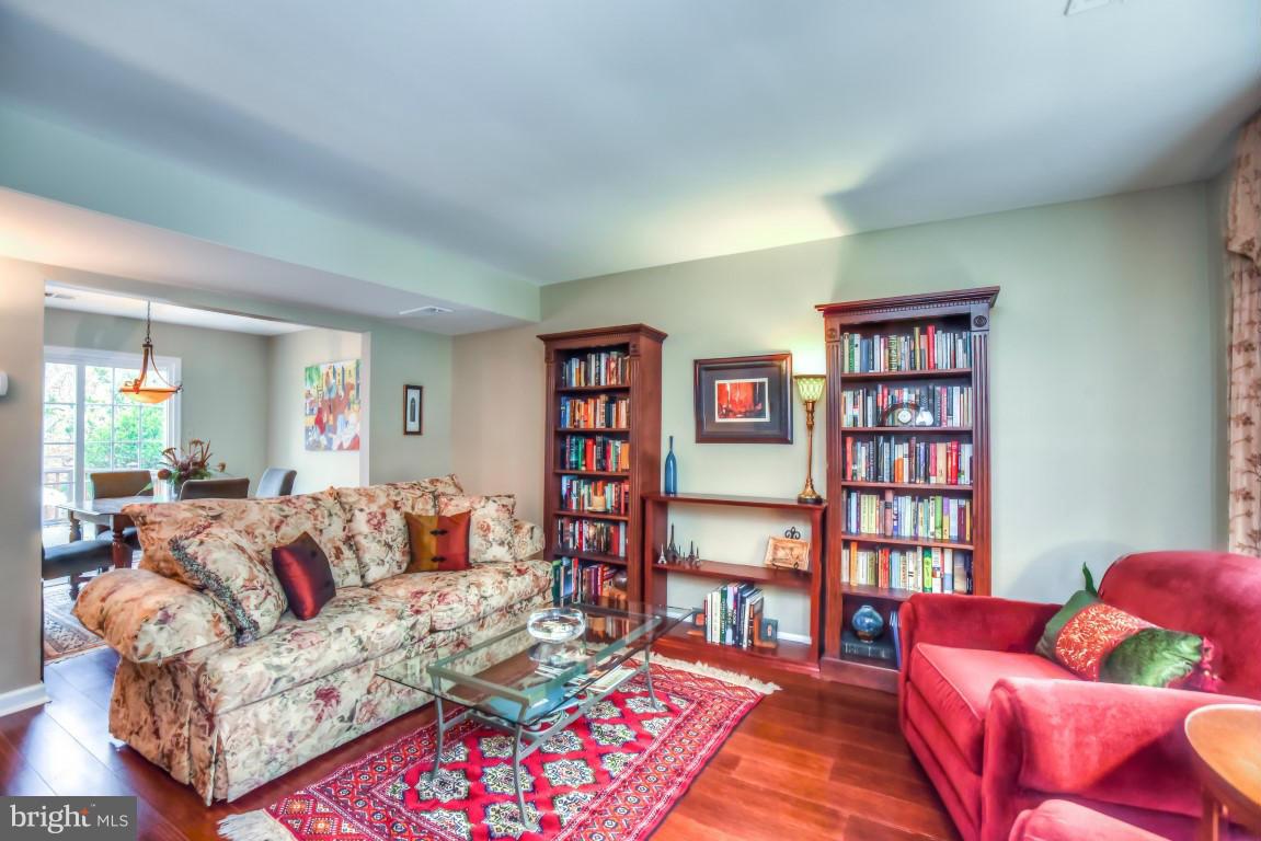 DANBURY FOREST - Residential