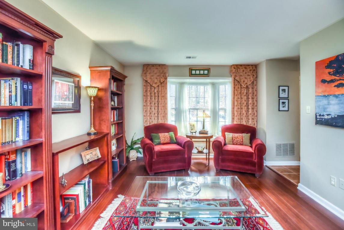 DANBURY FOREST - Residential