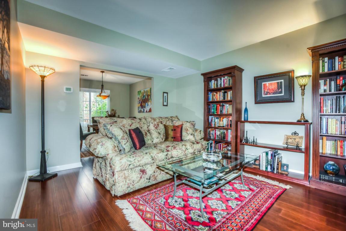 DANBURY FOREST - Residential