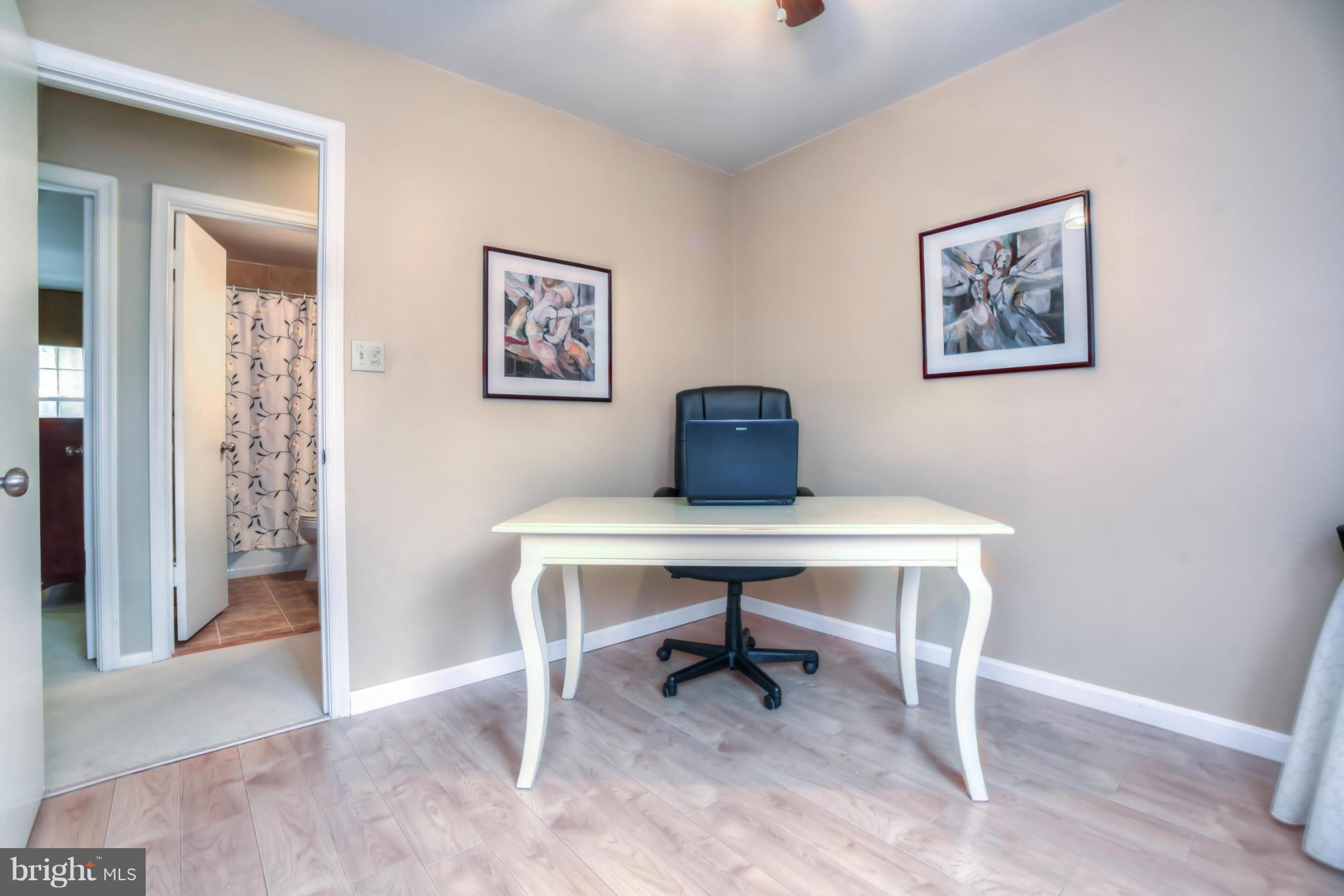 DANBURY FOREST - Residential