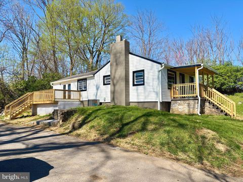 2504 LITTLE GEORGETOWN ROAD HEDGESVILLE WV 25427