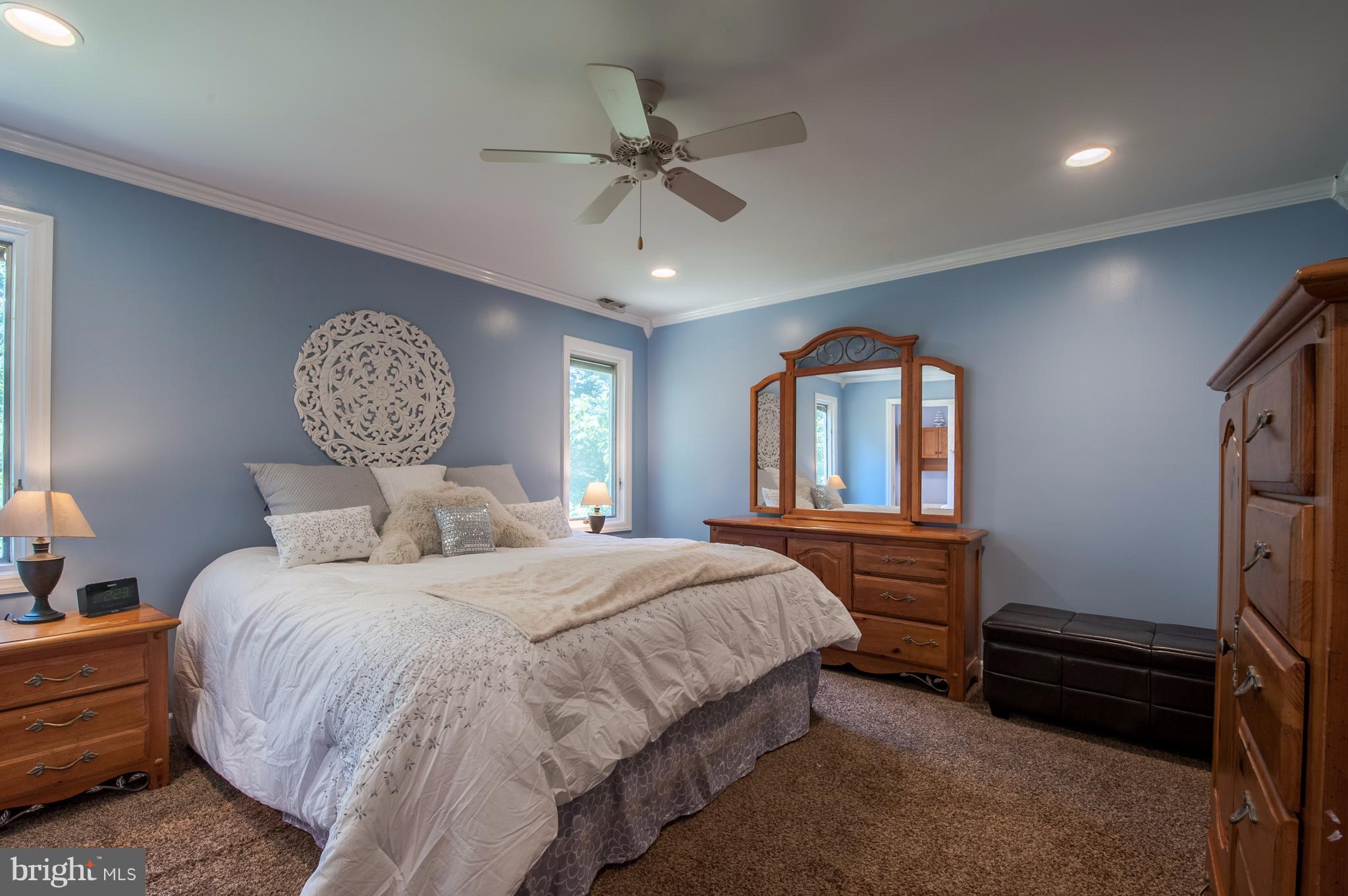 PEACH MILL ESTATES - Residential Lease