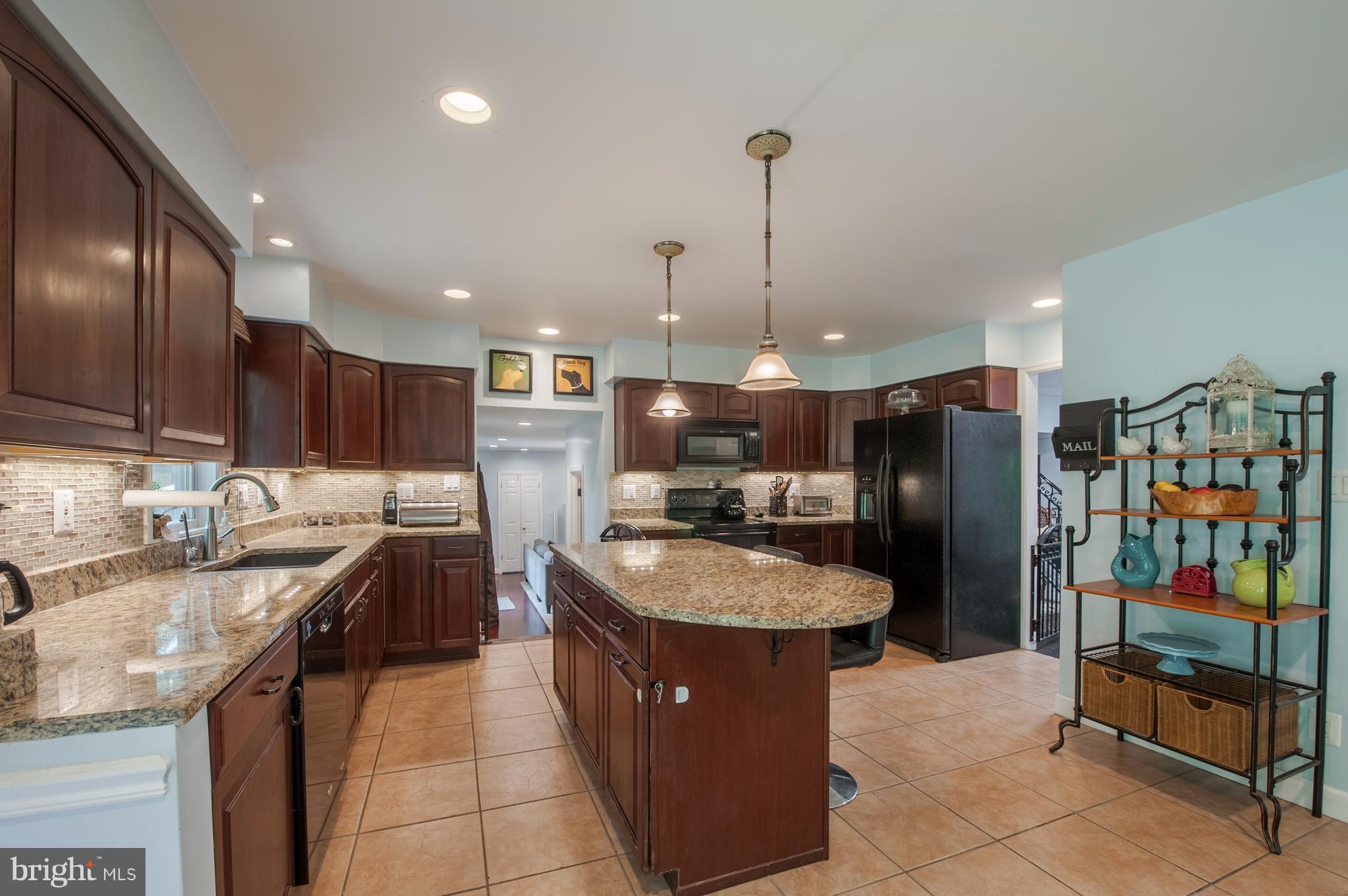 PEACH MILL ESTATES - Residential Lease