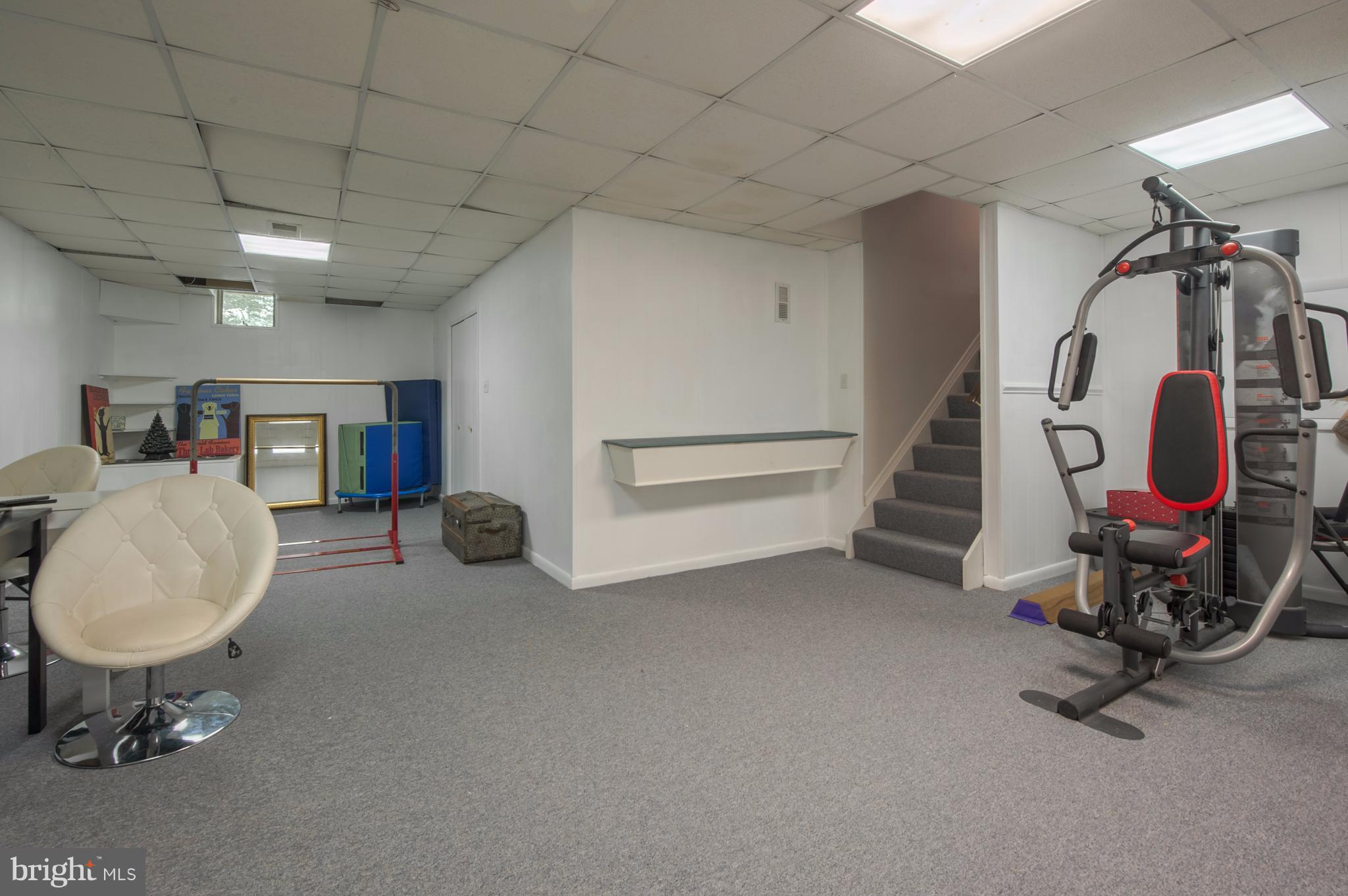 PEACH MILL ESTATES - Residential Lease