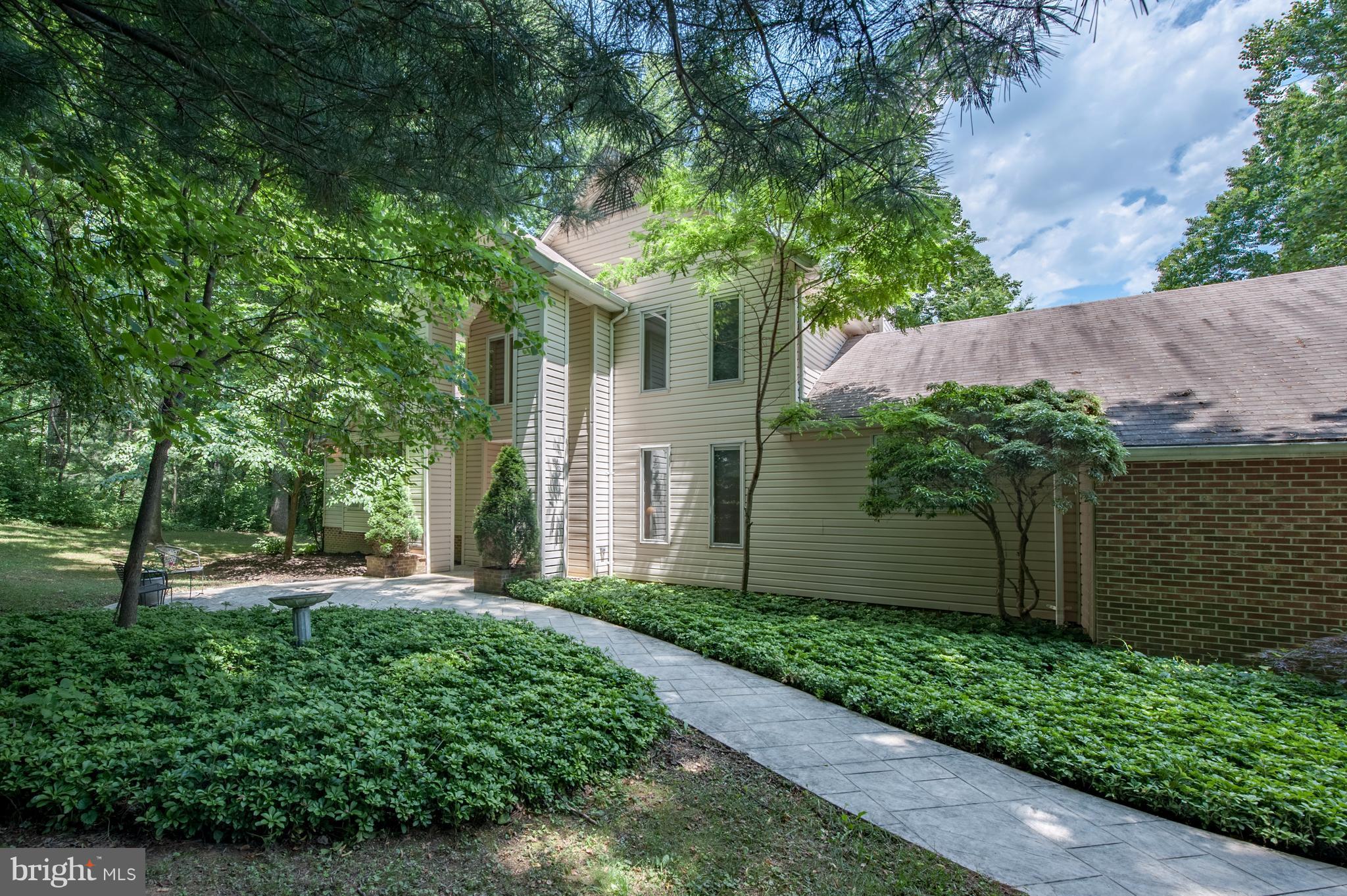 PEACH MILL ESTATES - Residential Lease