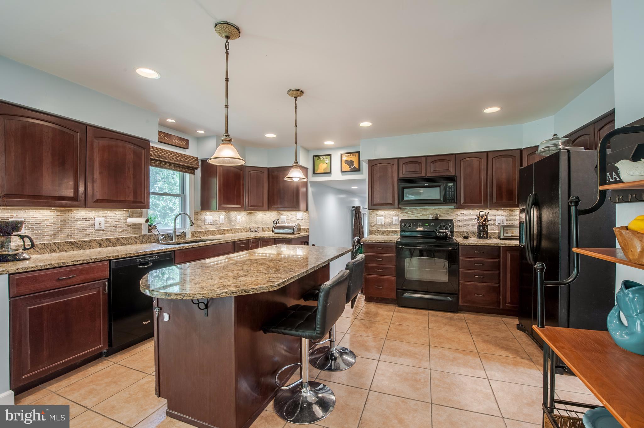 PEACH MILL ESTATES - Residential Lease