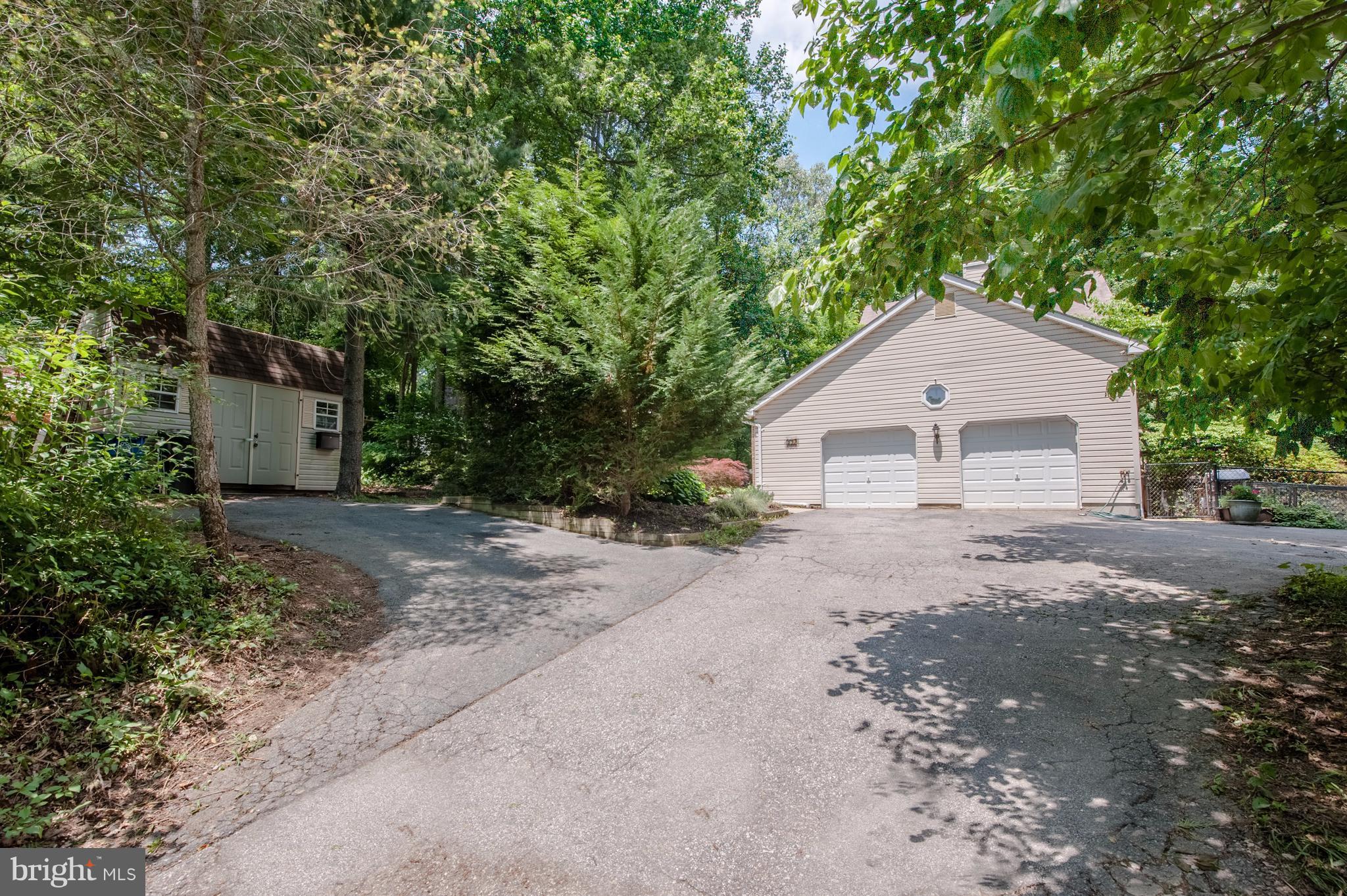 PEACH MILL ESTATES - Residential Lease