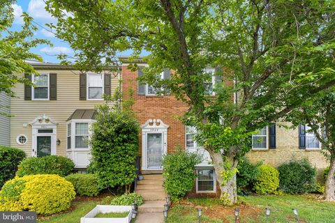 7929 GUNSTON WOODS PLACE LORTON VA 22079