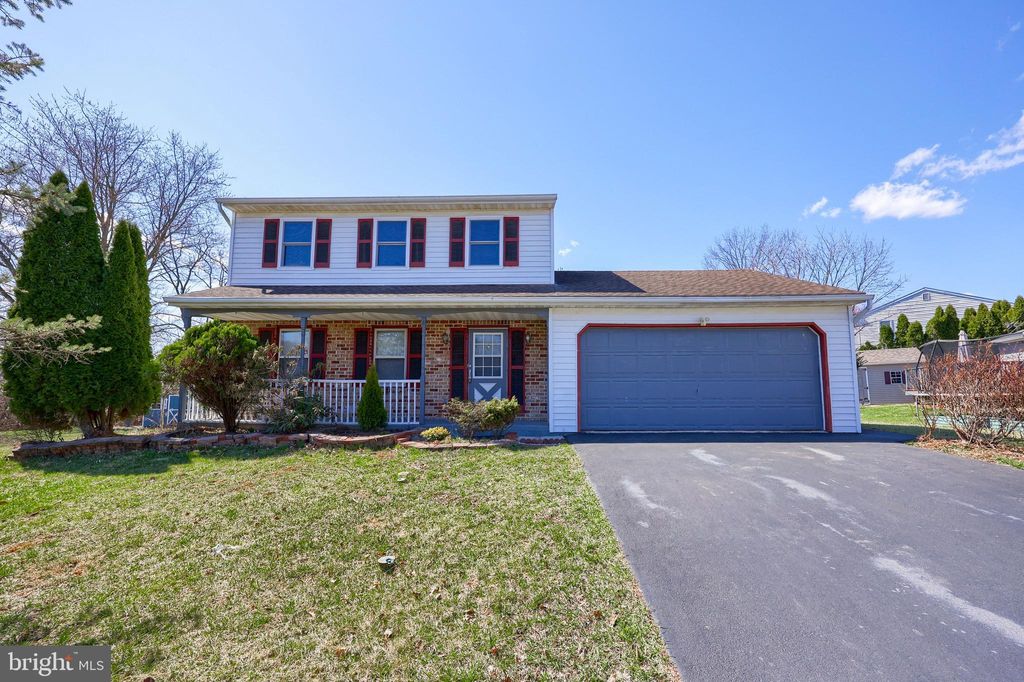Photo of 751 Aspen Court, DENVER, PA 17517 (MLS # PALA2065948)