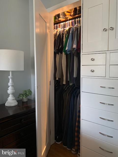 SHORELAND - Residential