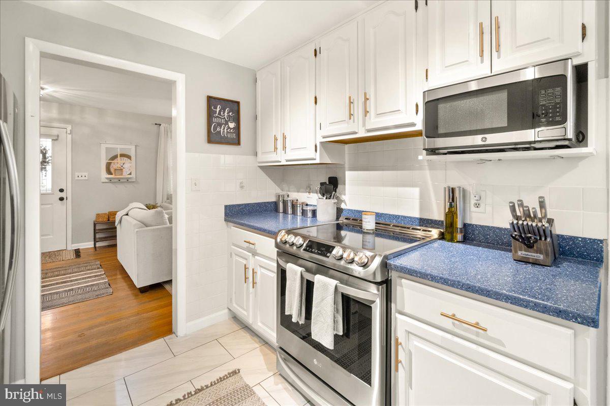 SHORELAND - Residential