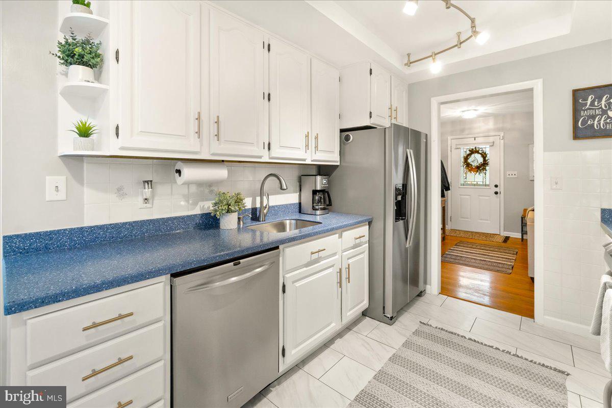 SHORELAND - Residential