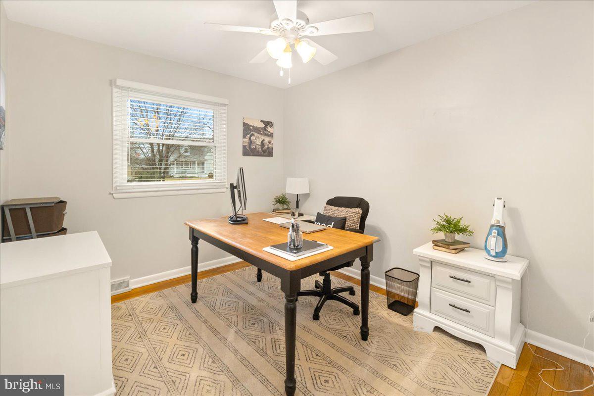 SHORELAND - Residential