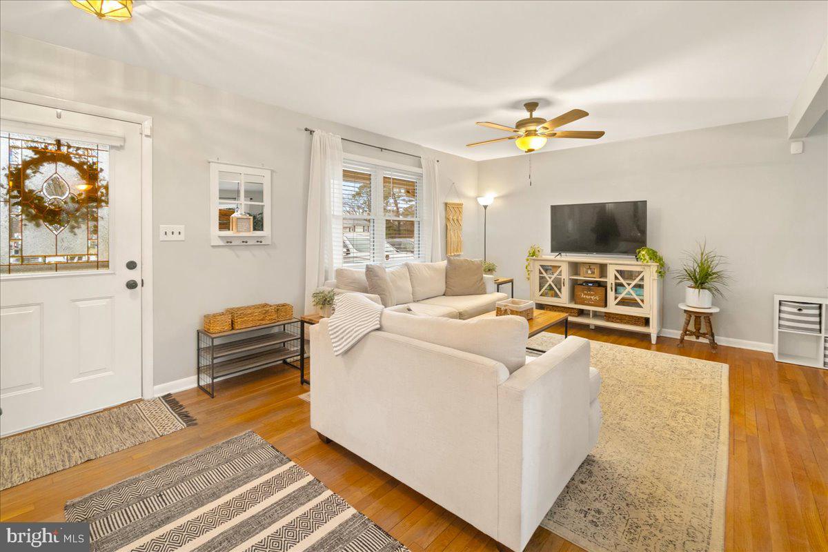 SHORELAND - Residential