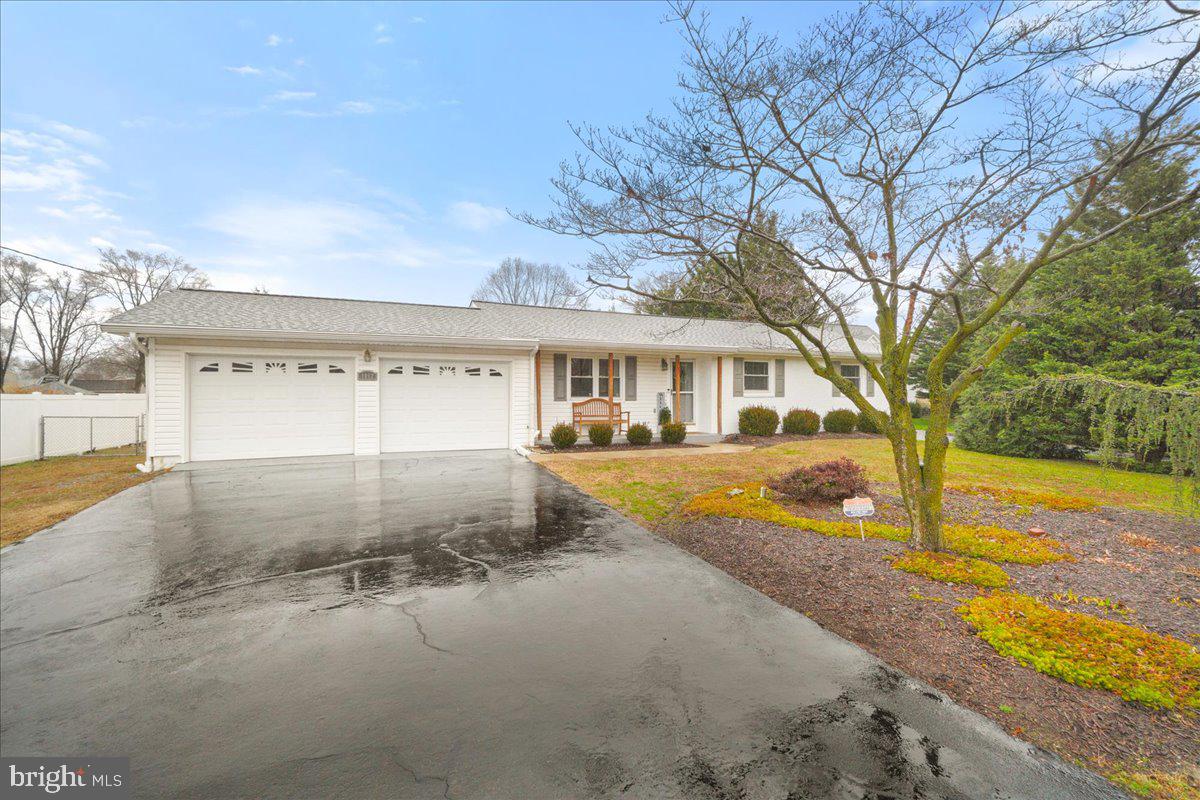 SHORELAND - Residential