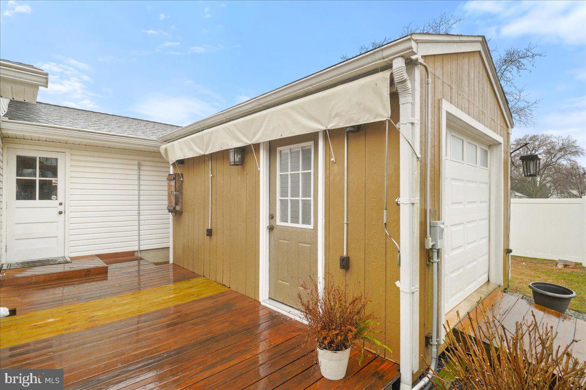 SHORELAND - Residential