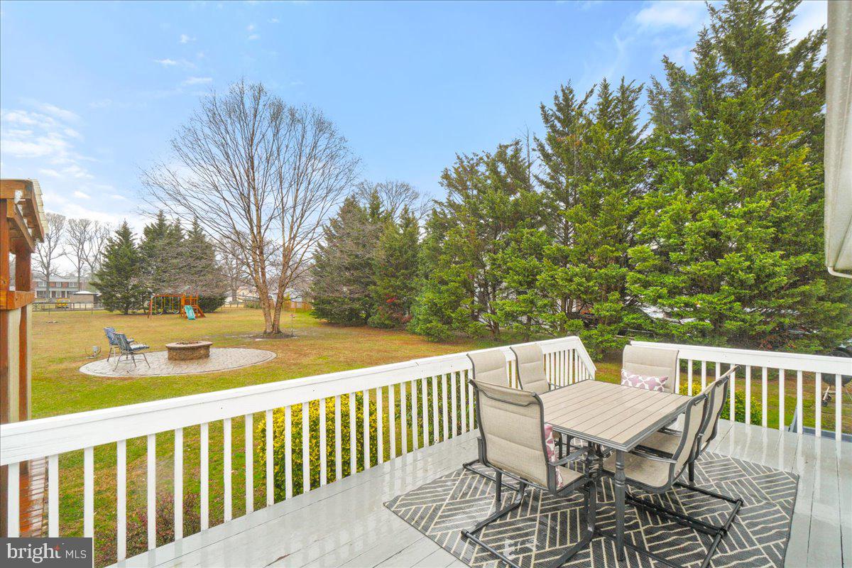 SHORELAND - Residential