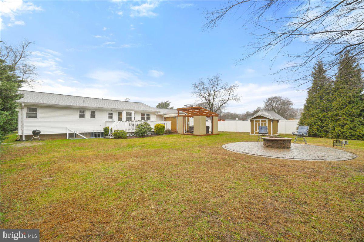 SHORELAND - Residential