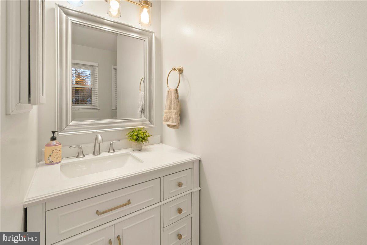 SHORELAND - Residential