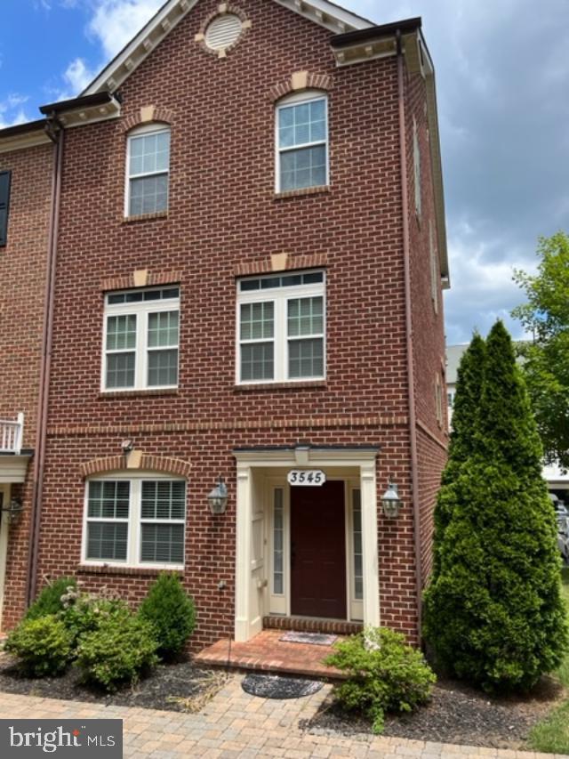 VILLAGES OF URBANA - Residential Lease