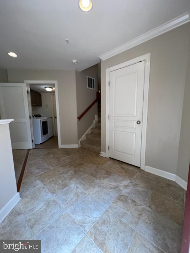 VILLAGES OF URBANA - Residential Lease