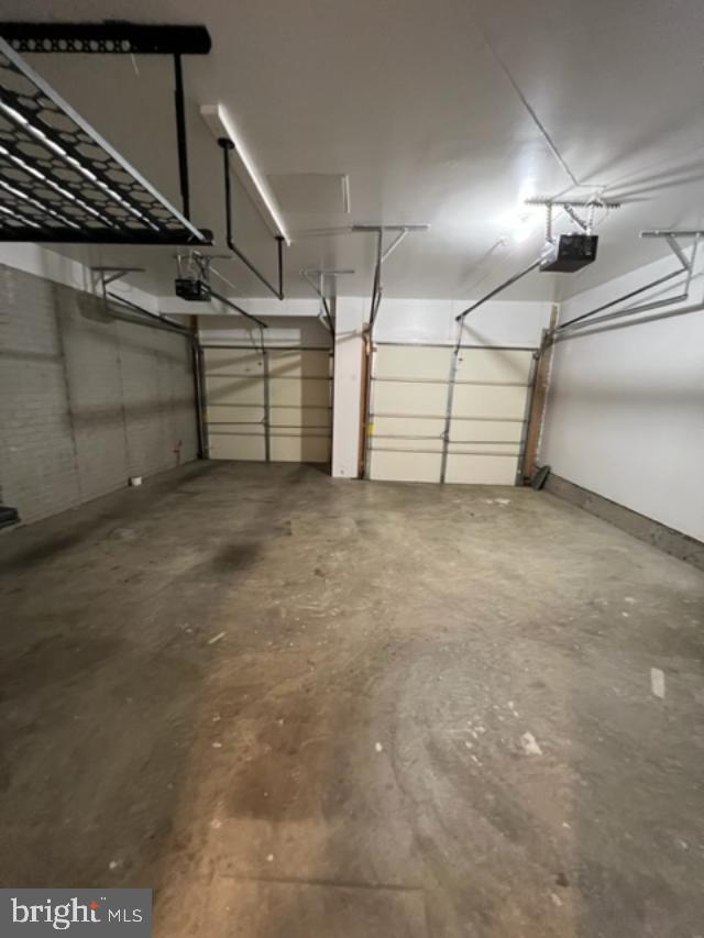 VILLAGES OF URBANA - Residential Lease