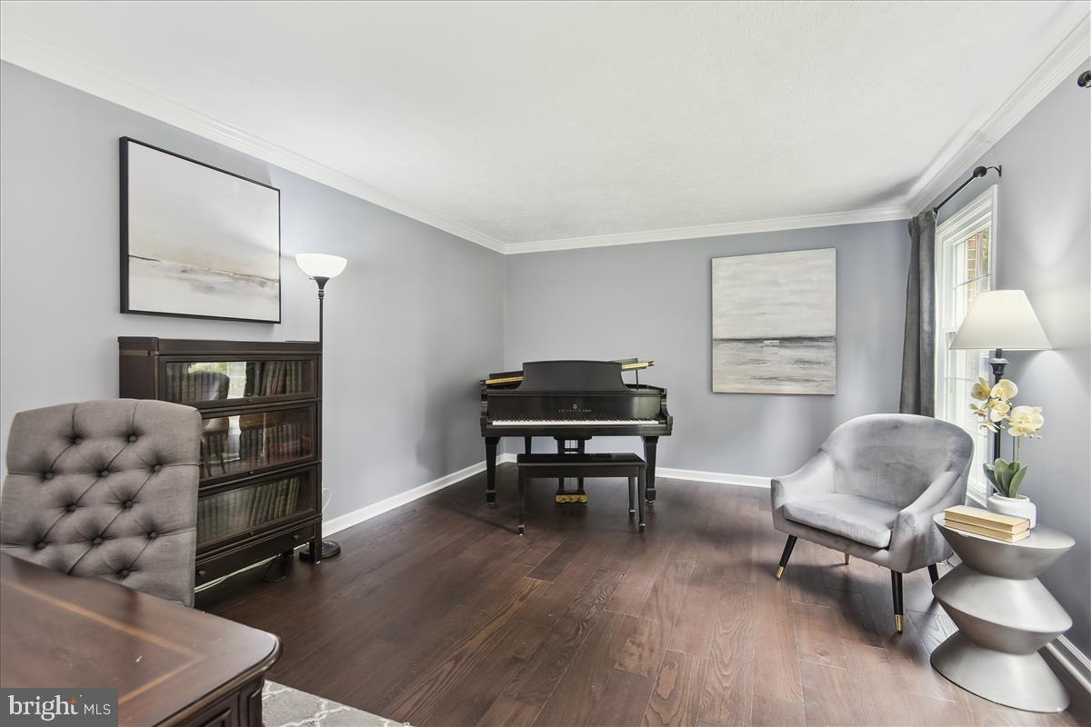 RESTON - Residential