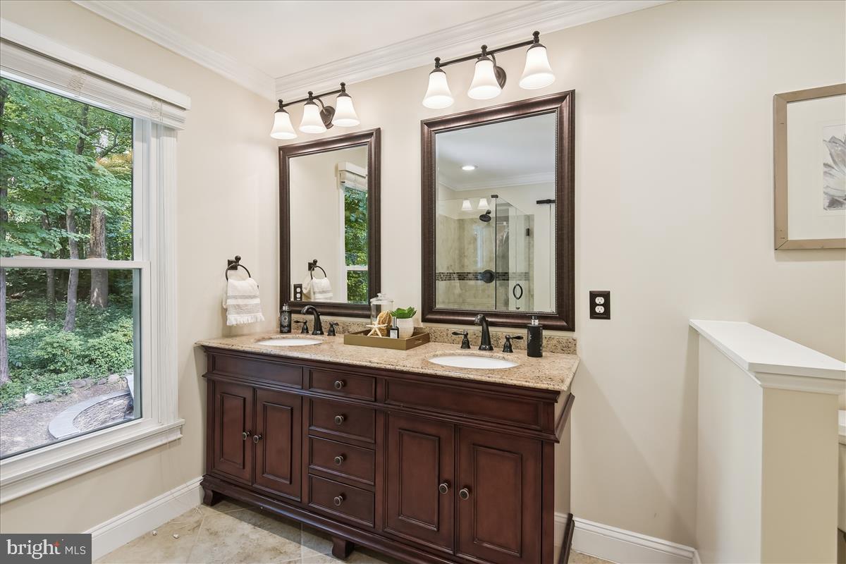 RESTON - Residential