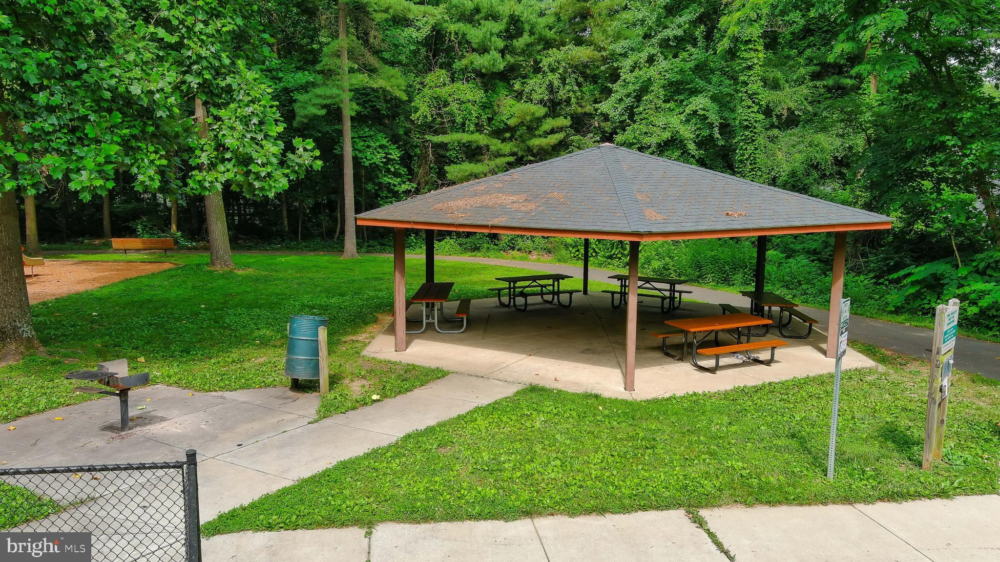 RESTON - Residential