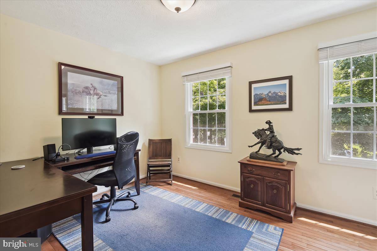 RESTON - Residential