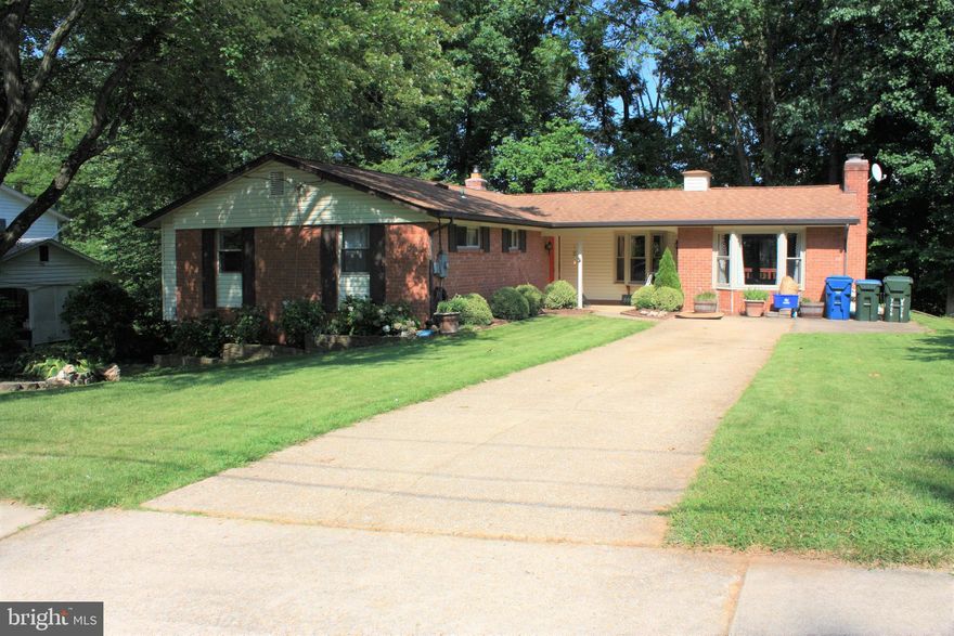 This  lovely house has a huge deck that overlooks the woods with a fabulous front yard and extended driveway. Location cannot be beat with a bus stop just up the street, VRE train close by, hop on the I-495, close to shopping and the recreation center and parks.  Enjoy the open concept floorplan with over 2000+ of living space.  The walk-out basement leads to a peaceful deck facing a quiet wooded landscape.  Sought after community with highly rated schools. Available for occupancy on Feb 1, 2022. Must have great credit. Pets on a case by case basis.