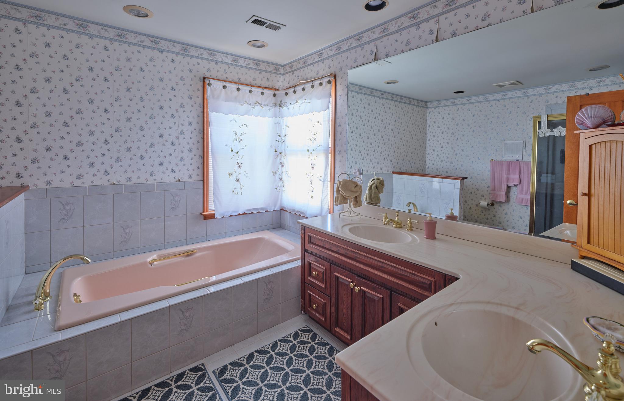 BROOKWOOD ESTS - Residential