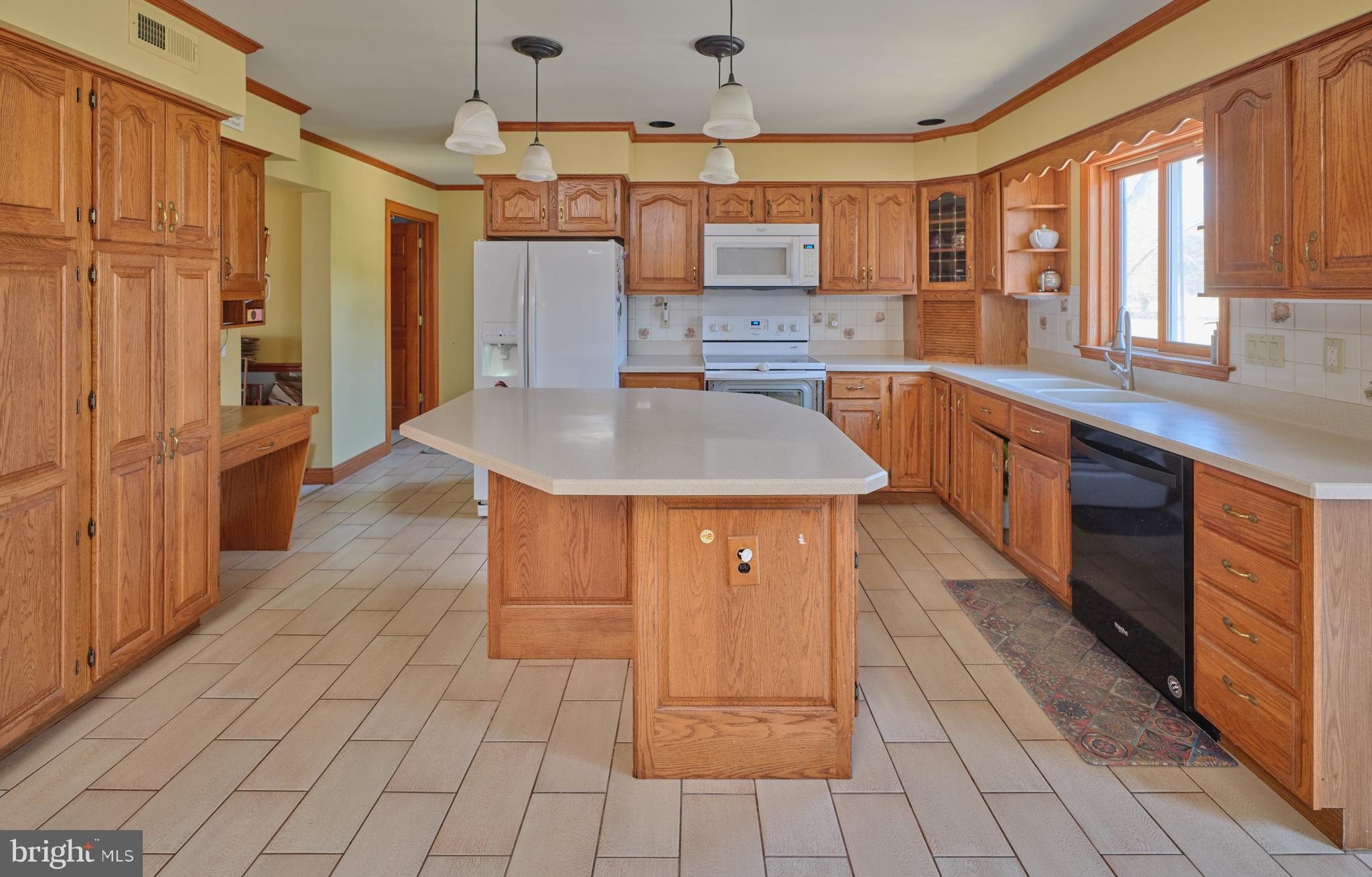 BROOKWOOD ESTS - Residential