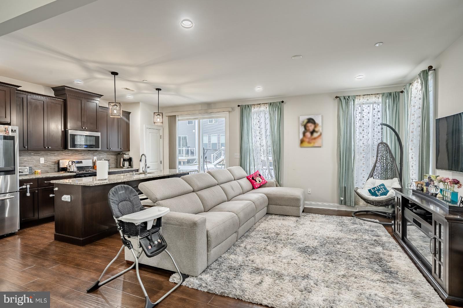 VILLAGES AT CHESTER SPRINGS - Residential