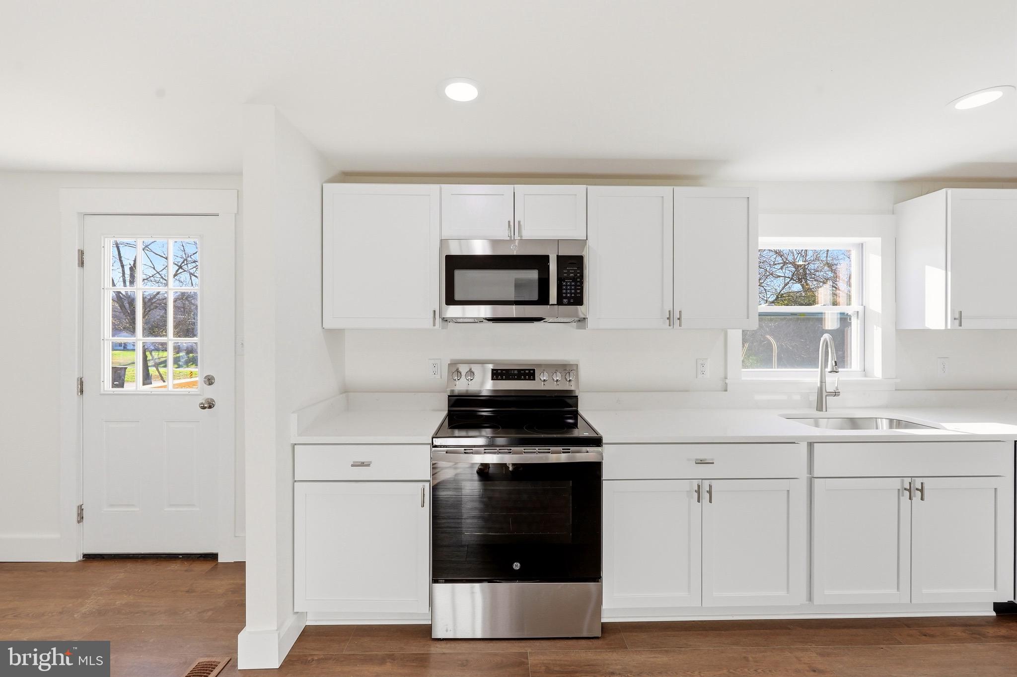 MECKLENBURG HEIGHTS - Residential