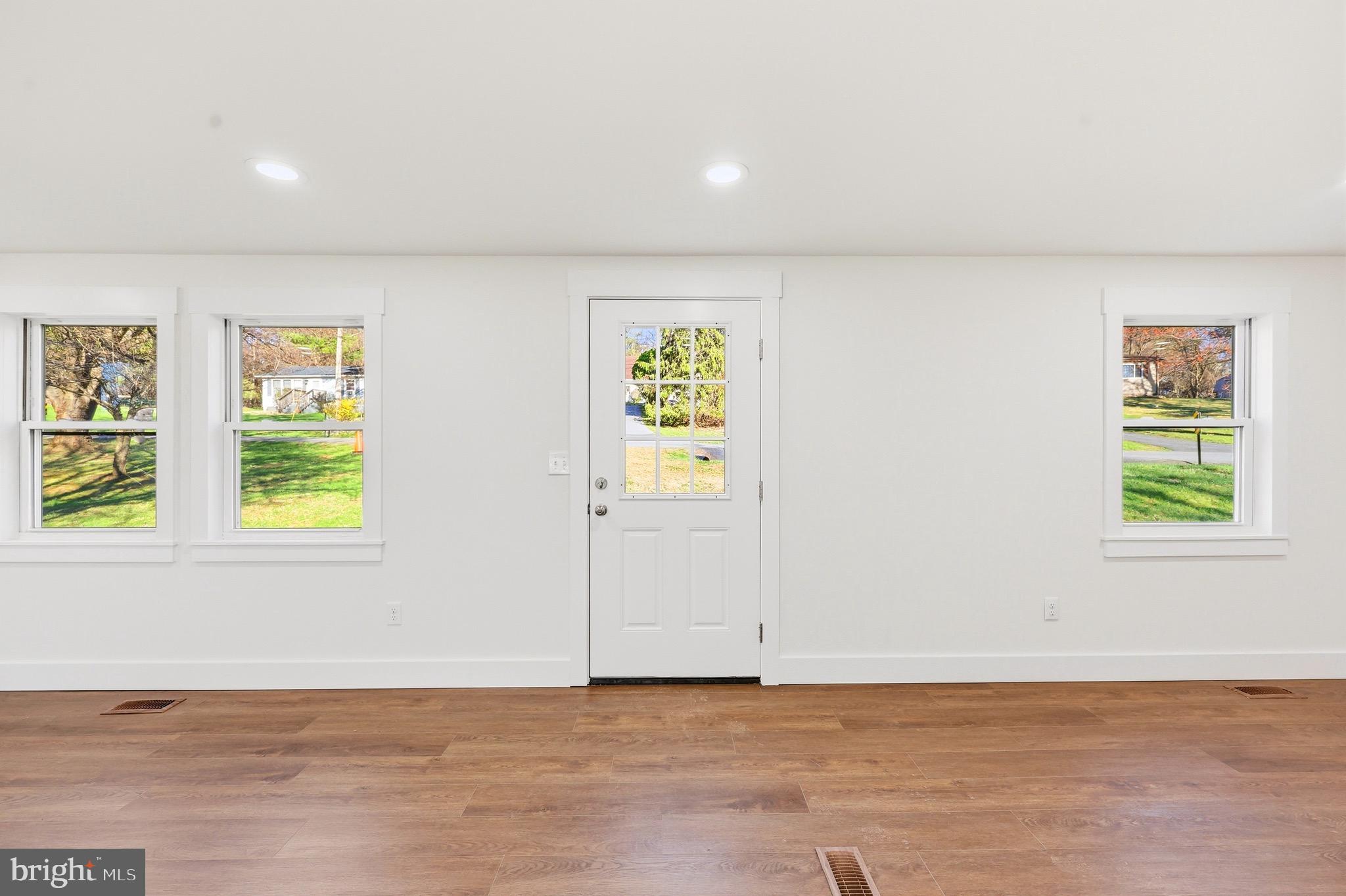 MECKLENBURG HEIGHTS - Residential